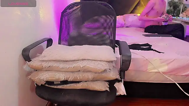 Irina milkmaid online show from 22, 4, 2026