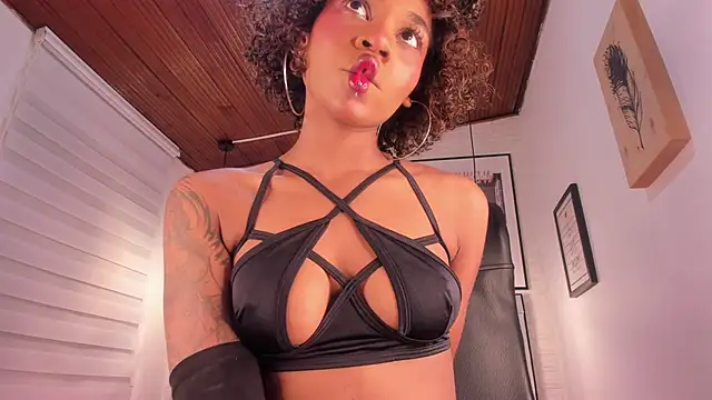 tylla  online show from 9, 9, 2025