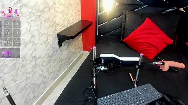 IVISBOUNCYASS online show from 22, 12, 2025