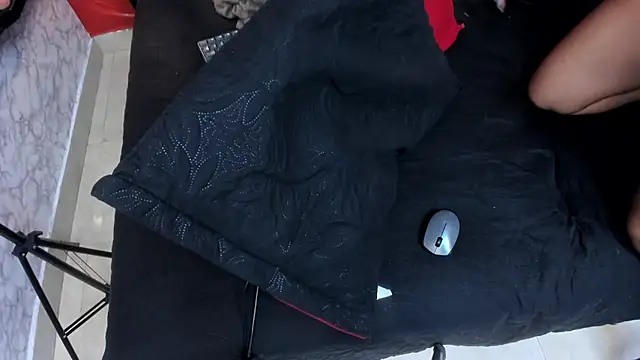 IVISBOUNCYASS online show from 24, 2, 2026