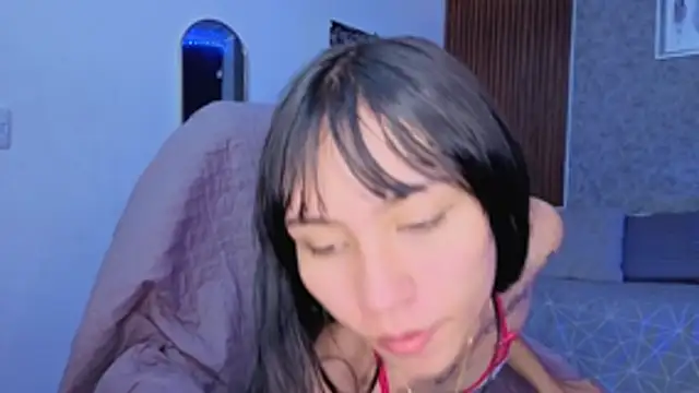 Miaa Lee7 online show from 22, 4, 2026