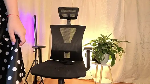 sophia dumont online show from 21, 4, 2026