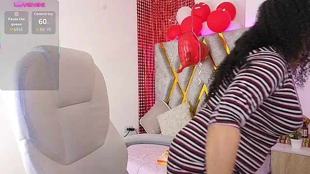 Snapshot of Cintiia_Holmes chatting on 3, 3, 2026 Cintiia Holmes online show from 3, 3, 2026