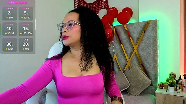 Snapshot of Cintiia_Holmes chatting on 5, 3, 2026 Cintiia Holmes online show from 5, 3, 2026