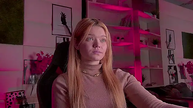 Snapshot of AdeleCartier chatting on 3, 3, 2025 AdeleCartier online show from 3, 3, 2025