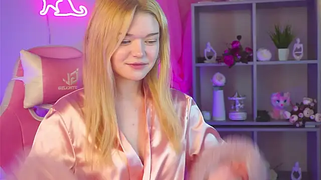 Snapshot of AdeleCartier chatting on 23, 3, 2025 AdeleCartier online show from 23, 3, 2025