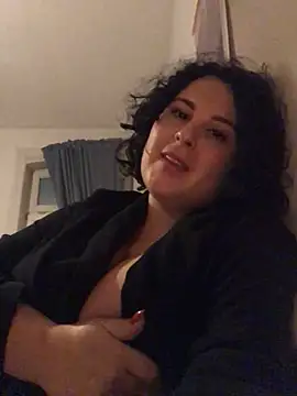 LunaSoleil9 online show from 9, 2, 2025