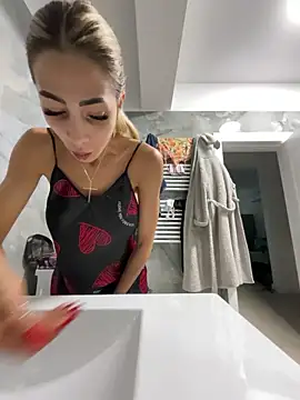 Snapshot of BonyBon29 chatting on 22, 12, 2025 BonyBon29 online show from 22, 12, 2025