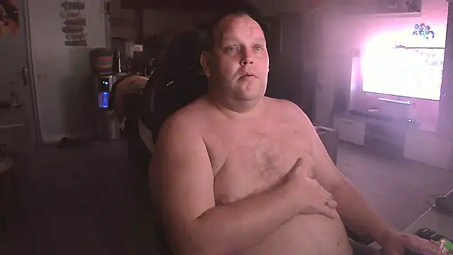 Snapshot of Hotfire-112 chatting on 1, 4, 2026 Hotfire-112 online show from 1, 4, 2026