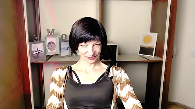  AngeliaFlow  online show from 30, 9, 2025