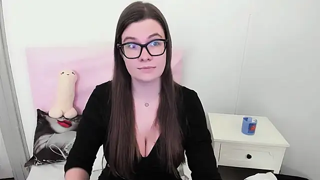 Snapshot of CarolineFlirt chatting on 26, 2, 2026 CarolineFlirt online show from 26, 2, 2026