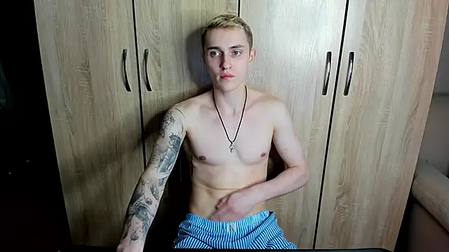 crazybottom99 online show from 9, 3, 2025