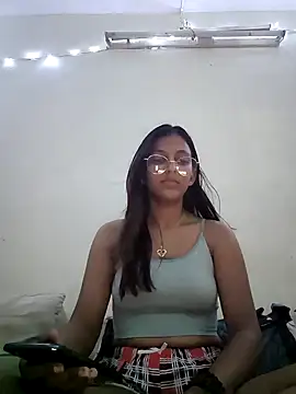 Snapshot of kissmebishh chatting on 21, 3, 2025 kissmebishh online show from 21, 3, 2025