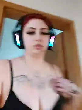 Gamergirl-Linela online show from 8, 3, 2025