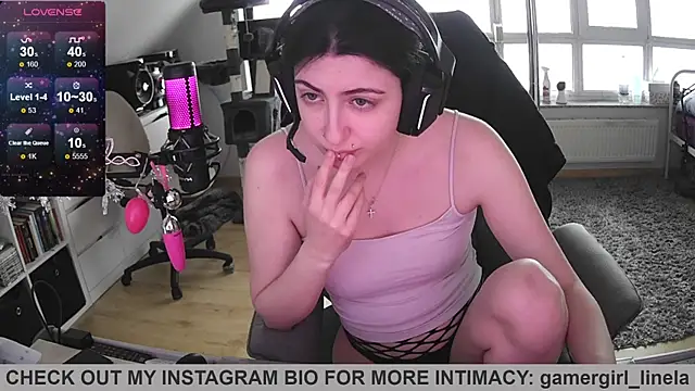 Snapshot of Gamergirl-Linela chatting on 15, 5, 2026 Gamergirl-Linela online show from 15, 5, 2026