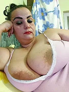 Snapshot of IvettkeXXX chatting on 12, 10, 2025 IvettkeXXX online show from 12, 10, 2025