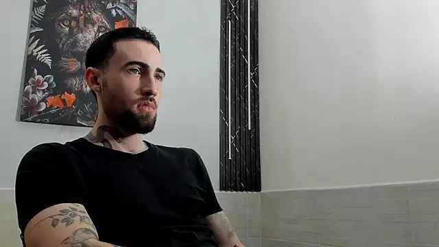 Luke davis01 online show from 20, 2, 2025