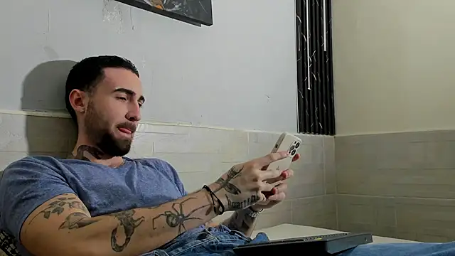 Luke davis01 online show from 21, 2, 2025