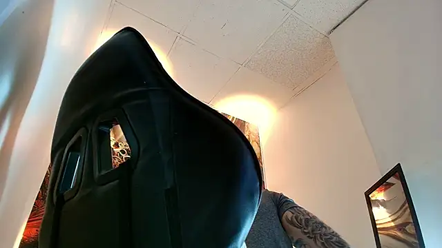 Luke davis01 online show from 16, 4, 2026