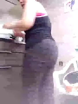 Saori Sann  online show from 16, 2, 2025