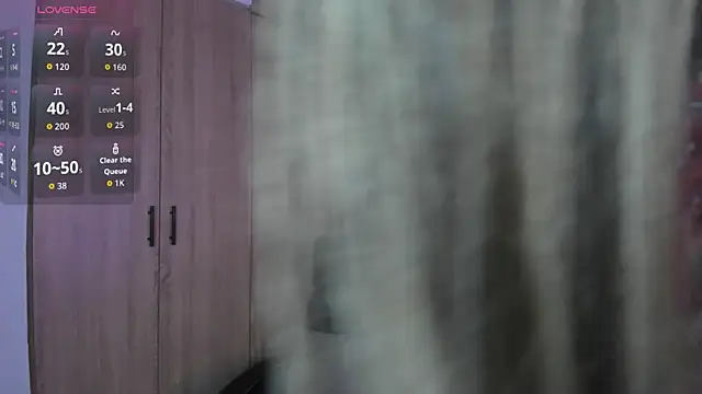 Snapshot of Cloee_Rainbow1 chatting on 4, 12, 2025 Cloee Rainbow1 online show from 4, 12, 2025