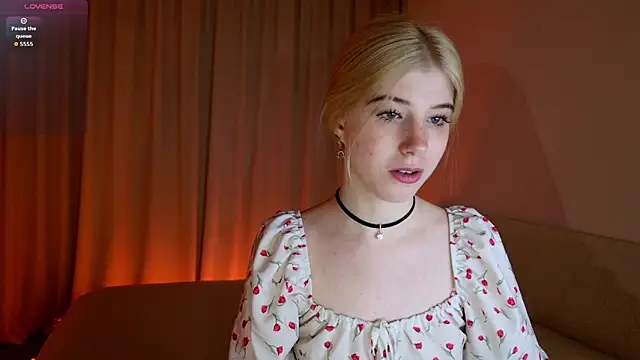 Snapshot of Bella_amory chatting on 14, 5, 2026 Bella amory online show from 14, 5, 2026