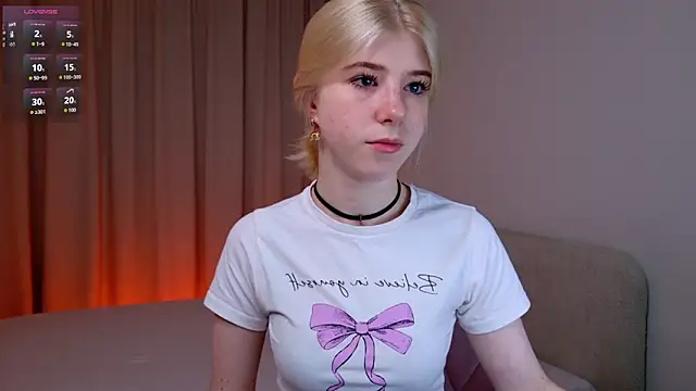 Snapshot of Bella_amory chatting on 13, 7, 2026 Bella amory online show from 13, 7, 2026