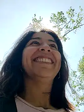 Snapshot of MaiPandora chatting on 9, 10, 2025 MaiPandora online show from 9, 10, 2025