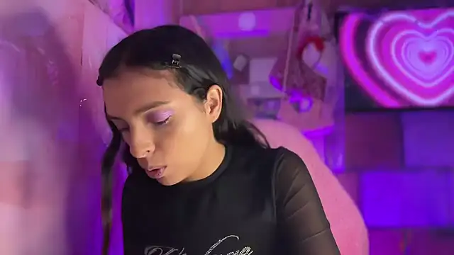 Skye Moore online show from 3, 7, 2026