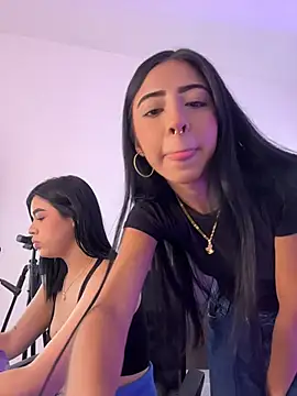 Mirandaa Rogers online show from 13, 7, 2026