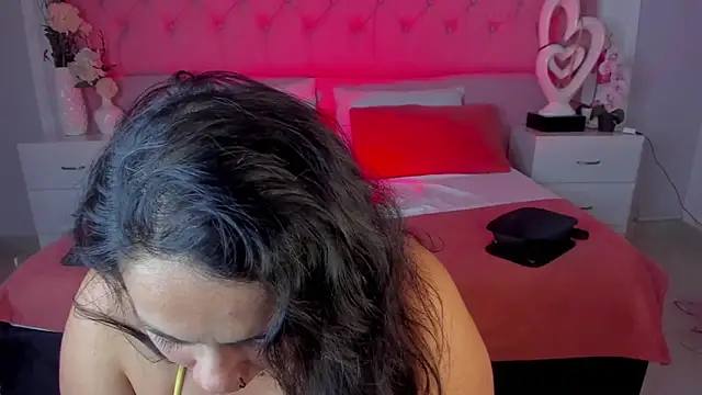 KourtneyEvans online show from 7, 3, 2026