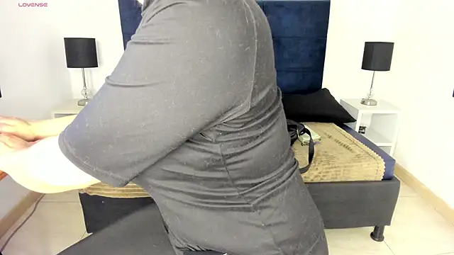 Snapshot of _michonne_ chatting on 16, 3, 2025 michonne online show from 16, 3, 2025