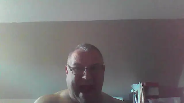 Snapshot of mkestr69 chatting on 25, 9, 2025 mkestr69 online show from 25, 9, 2025