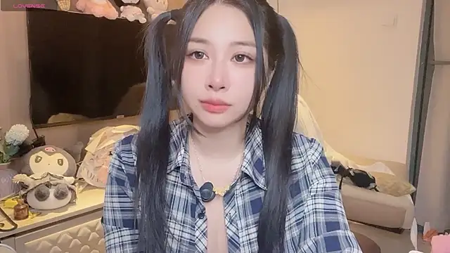 Moonccoi online show from 12, 9, 2025