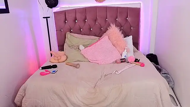 lizha milf online show from 31, 1, 2026