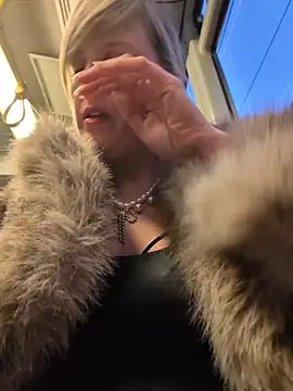 Sexybiene969 online show from 16, 3, 2026