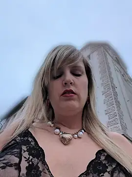 Sexybiene969 online show from 25, 3, 2026