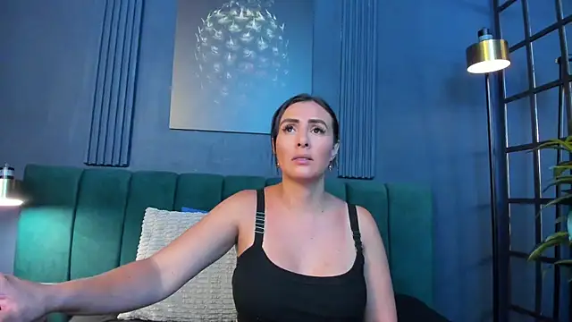 scarlet edwars online show from 22, 4, 2026