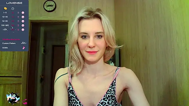 Caramel piegirl online show from 9, 3, 2025