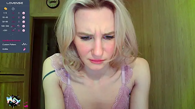 Caramel piegirl online show from 10, 3, 2025