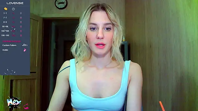 Caramel piegirl online show from 8, 9, 2025