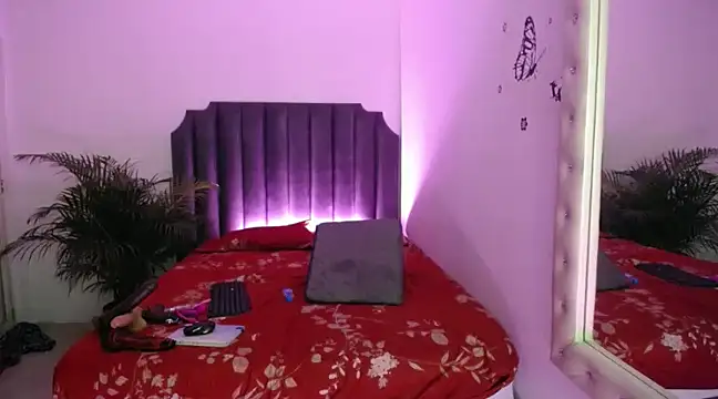 Snapshot of moree_Queen chatting on 9, 2, 2025 moree Queen online show from 9, 2, 2025