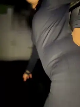 Laura-Khalifa online show from 22, 4, 2026