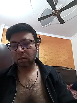 innocentboy1987 online show from 13, 2, 2025