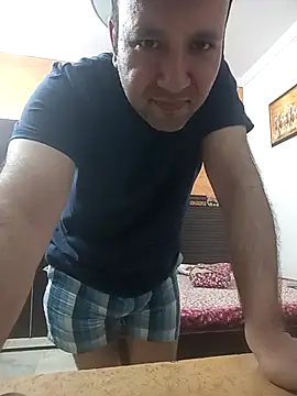 innocentboy1987 online show from 26, 4, 2026