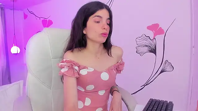 Isabela Fiorelli online show from 21, 2, 2025