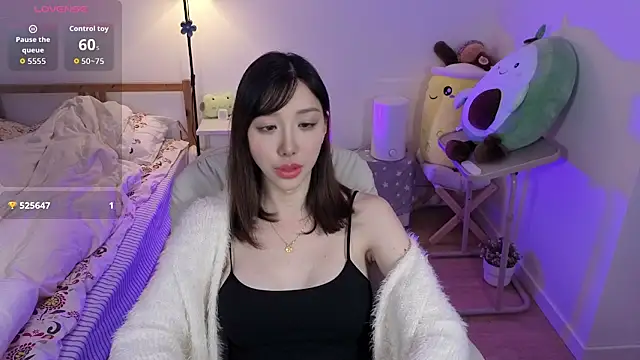 joycemilka online show from 3, 12, 2025