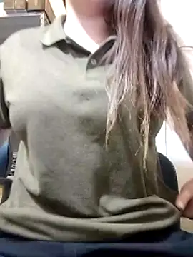 Snapshot of Ezella1 chatting on 19, 12, 2025 Ezella1 online show from 19, 12, 2025