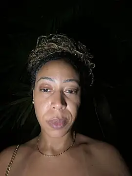 Snapshot of dianagolley420 chatting on 22, 3, 2025 dianagolley420 online show from 22, 3, 2025