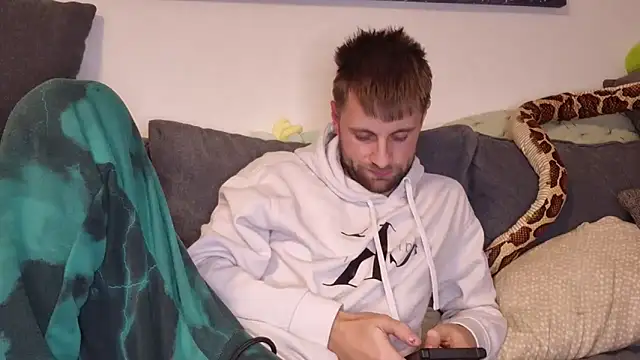 Snapshot of ademandjulia chatting on 7, 11, 2025 ademandjulia online show from 7, 11, 2025